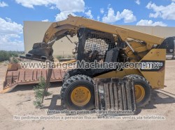 Minicargador-Caterpillar-272D-0384-1