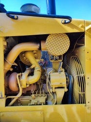 bulldozer-caterpillar-d4h-4462-3