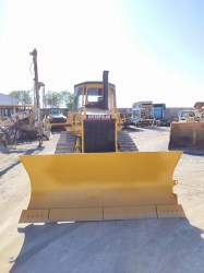 bulldozer-caterpillar-d4h-4462-8