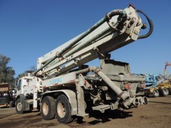 camionbombaelevadoradeconcreto-mack-MR6885-serie3228-5