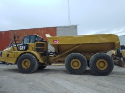 camionfueradecarretera-yucle-caterpillar-0565-740b-1