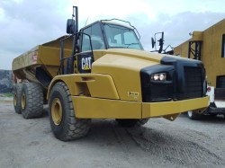 camionfueradecarretera-yucle-caterpillar-0565-740b-4