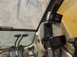 maquinaperforadoramontadasobreorugas-caterpillar-320BL-serie3641-11