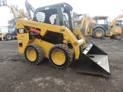 minicargador-caterpillar-226D-serie2715-10