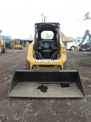 minicargador-caterpillar-226D-serie2715-13