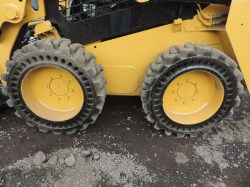 minicargador-caterpillar-226D-serie2715-15