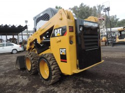 minicargador-caterpillar-226D-serie2715-4