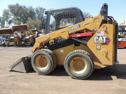 minicargador-caterpillar-242D3-serie1303-7