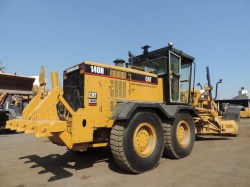 motoniveladora-caterpillar-140H-serie2784-9