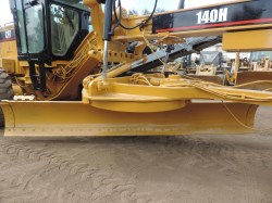 motoniveladora-caterpillar-140H-serie5886-137