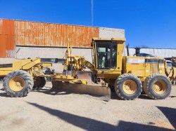 motoniveladora-caterpillar-140h-4186-1
