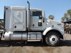 tractocamion-kenworth-T800-serie9462-15